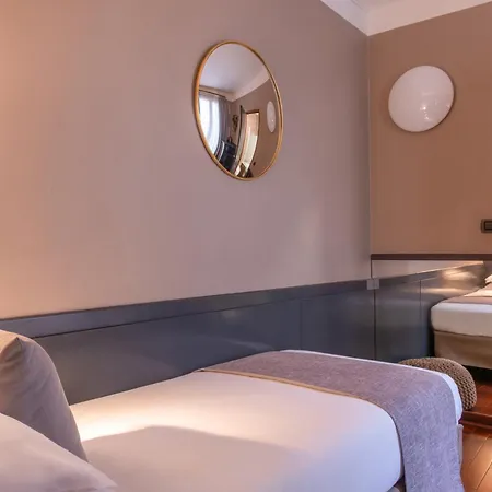 George Opera فندق 3*