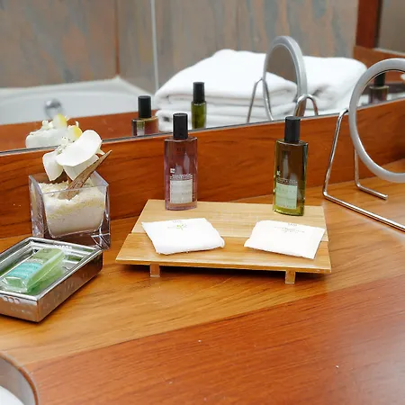 George Opera فندق 3*